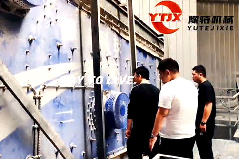 河南機(jī)制砂生產(chǎn)線總承包項(xiàng)目，立軸式制砂機(jī)、2061雙軸水平